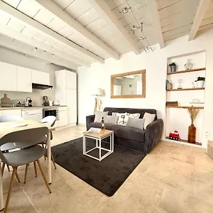 Maison Arenas , Arles France